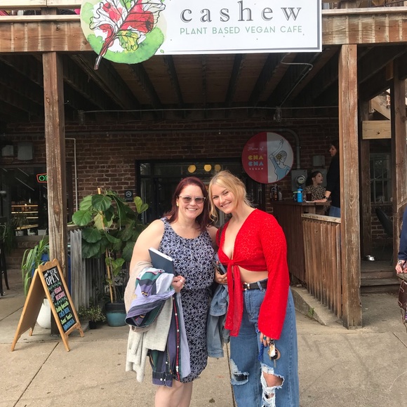 Meet your Posher, Dawn-Michelle - Picture 11 of 16